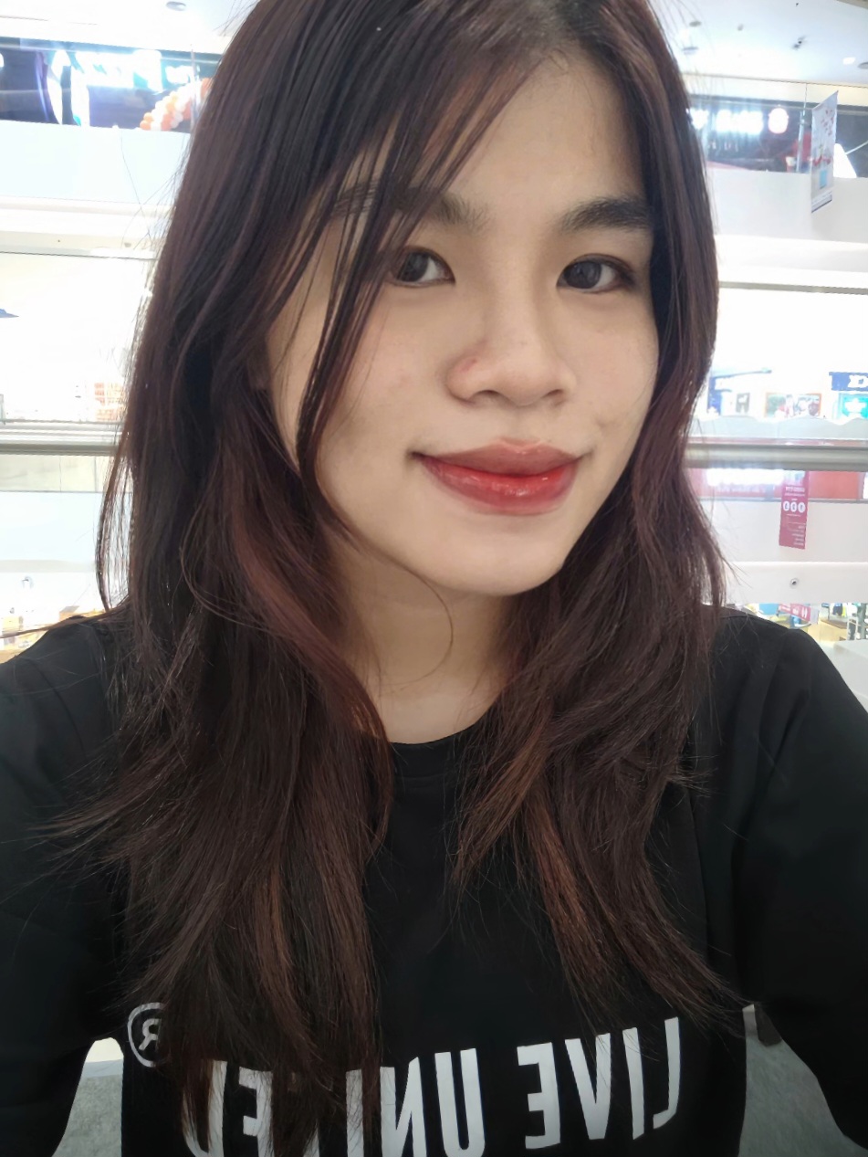 Võ Thị Hồng Thấm 
